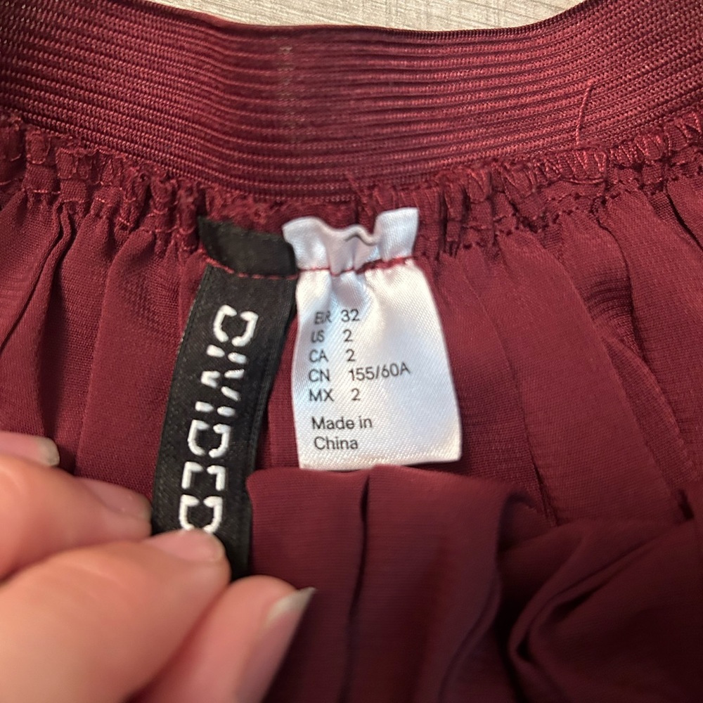 Elastic Skater Skirt | Divided - Picture 2 of 2